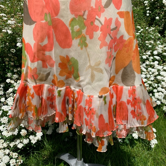 📌 1970s Ruffled Pierre Cardin Dress - Picture 4 of 5